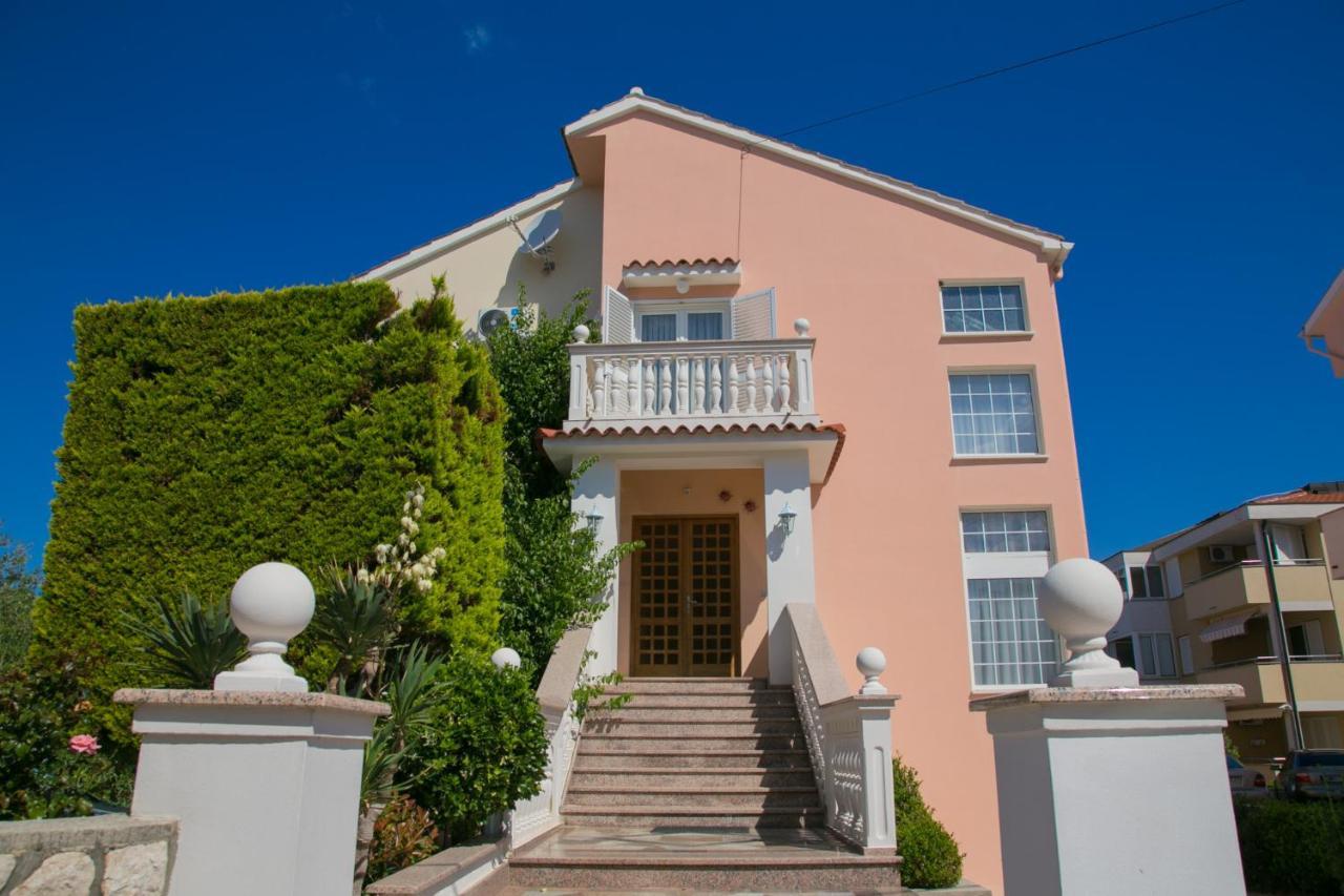 Bed and Breakfast F• R• I• E• N• D• S• Novaglia Esterno foto