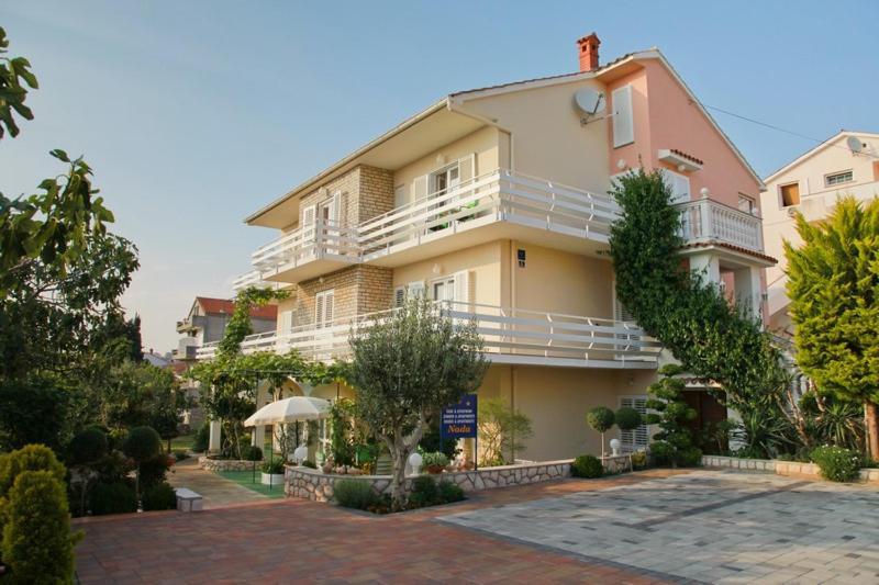 Bed and Breakfast F• R• I• E• N• D• S• Novaglia Esterno foto