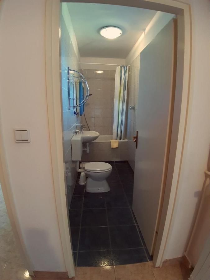 Bed and Breakfast F• R• I• E• N• D• S• Novaglia Esterno foto