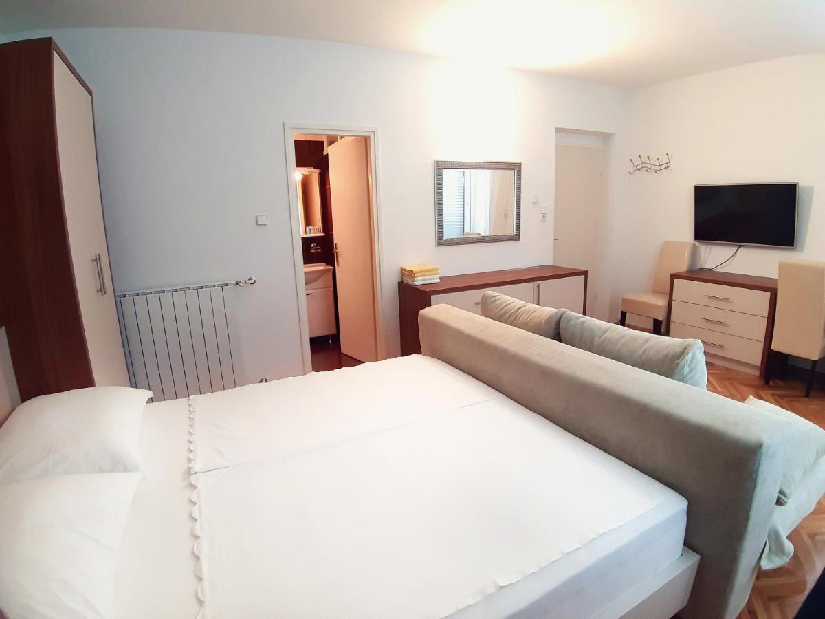 Bed and Breakfast F• R• I• E• N• D• S• Novaglia Esterno foto