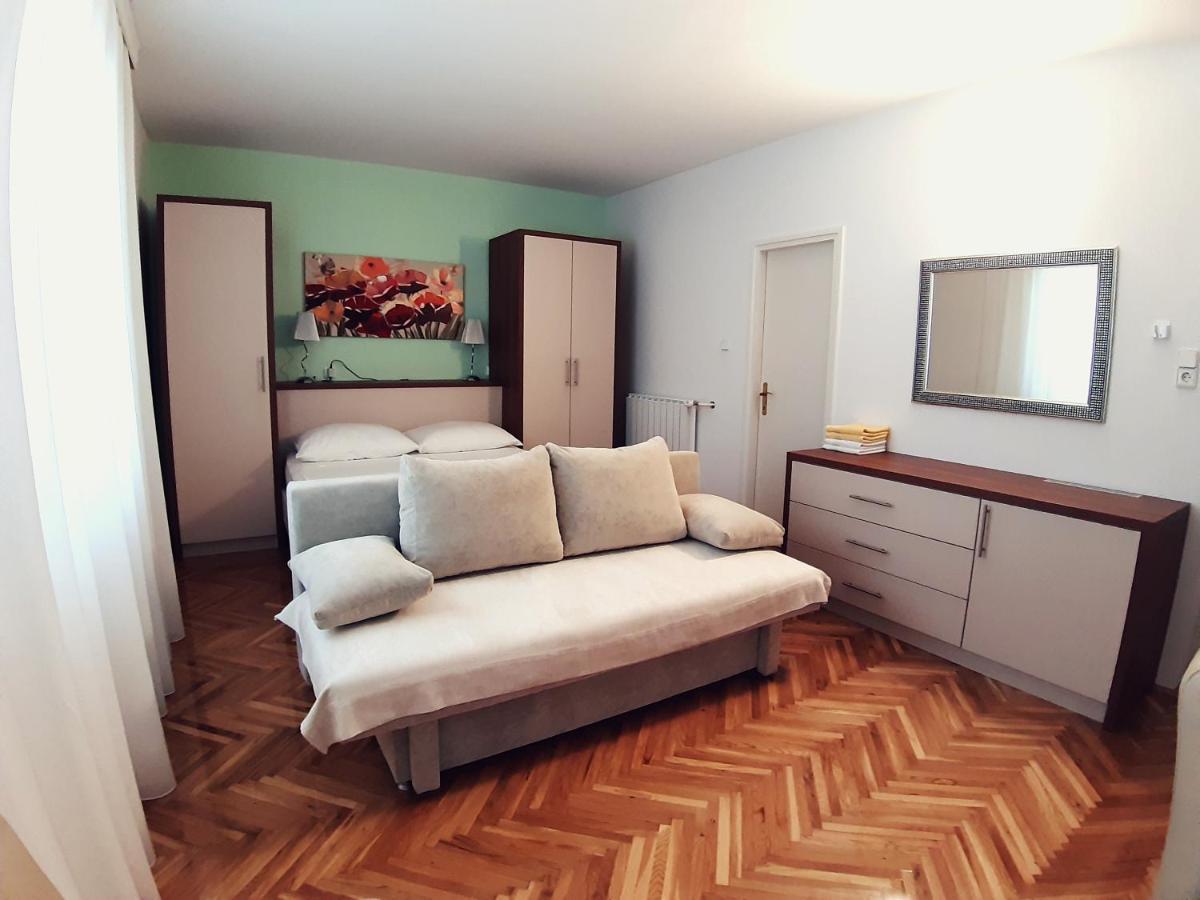 Bed and Breakfast F• R• I• E• N• D• S• Novaglia Esterno foto