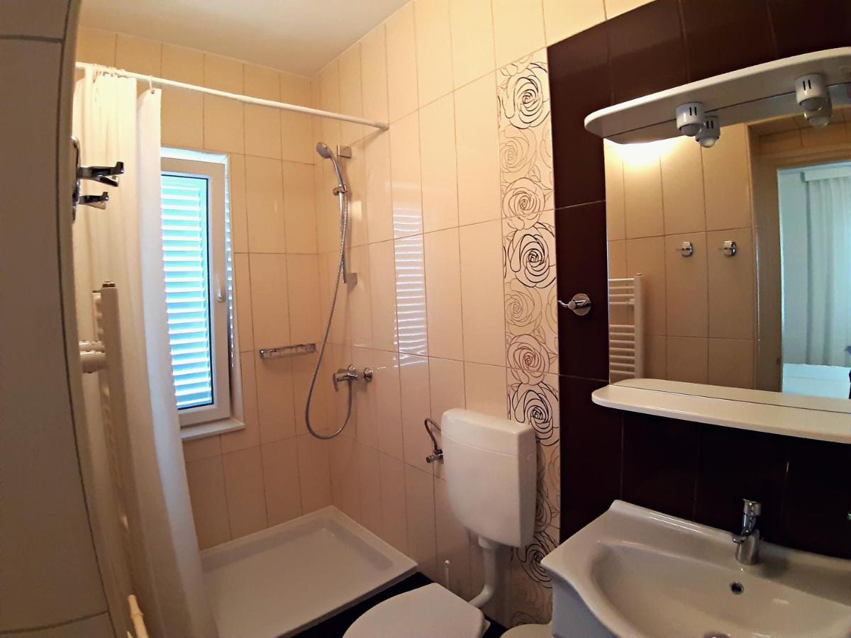 Bed and Breakfast F• R• I• E• N• D• S• Novaglia Esterno foto