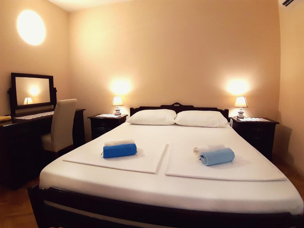 Bed and Breakfast F• R• I• E• N• D• S• Novaglia Esterno foto
