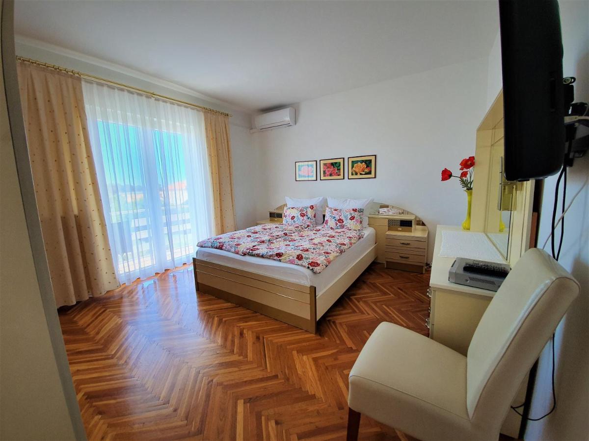 Bed and Breakfast F• R• I• E• N• D• S• Novaglia Esterno foto